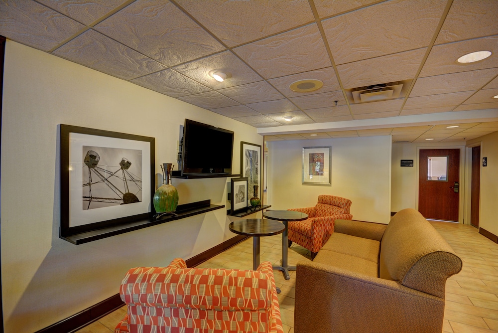 Hampton Inn Indianapolis South - photo 2