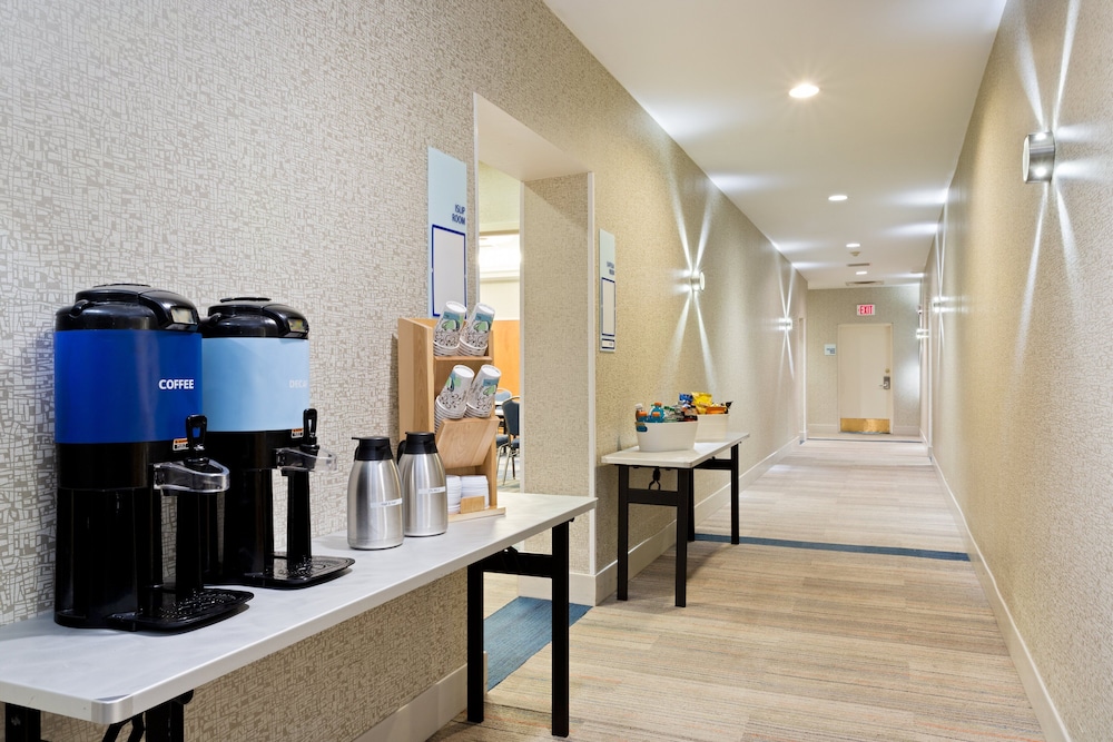 Holiday Inn Express Hauppauge Long Island - photo 51