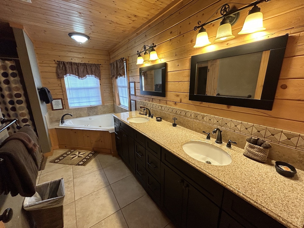 Thunderbird Resort & Event Center - photo 153