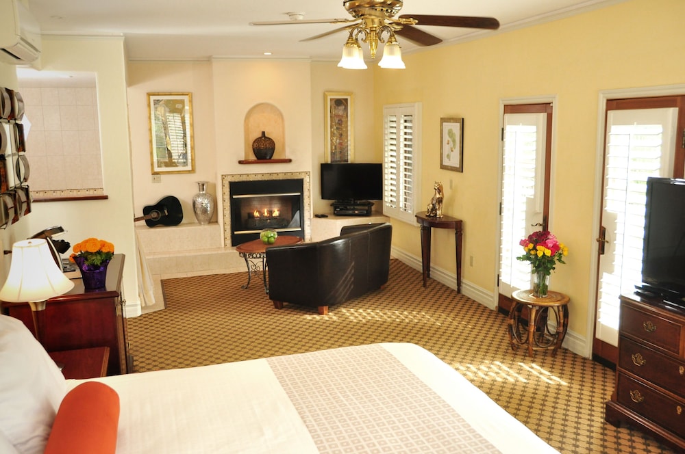 The Eagle Inn - photo 29