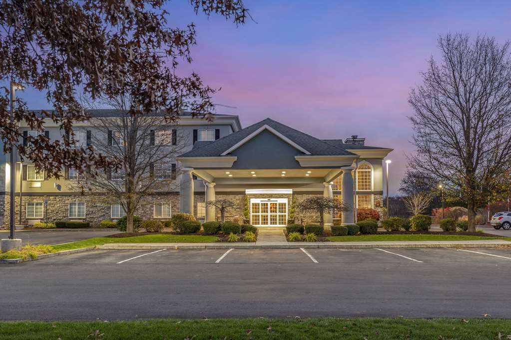 Comfort Inn & Suites East Greenbush Albany - photo 4