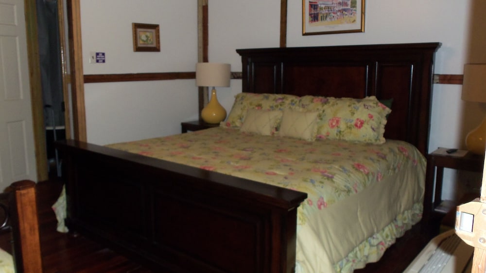 The Main Street Hotel - photo 50