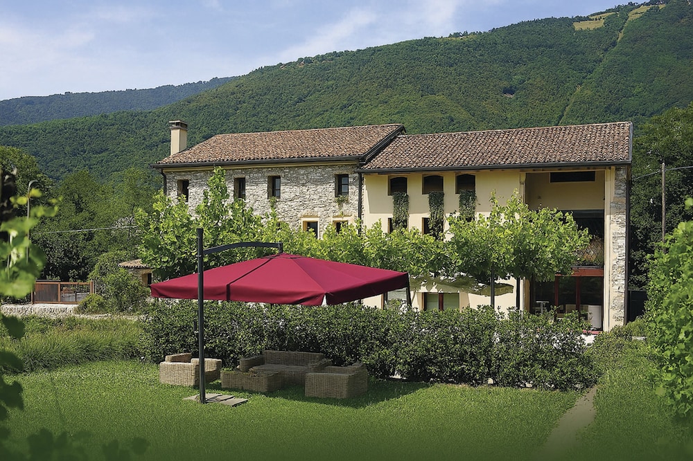 Casa Valdo Country House — 5-Star Luxury Hotel in Valdobbiadene, Italy