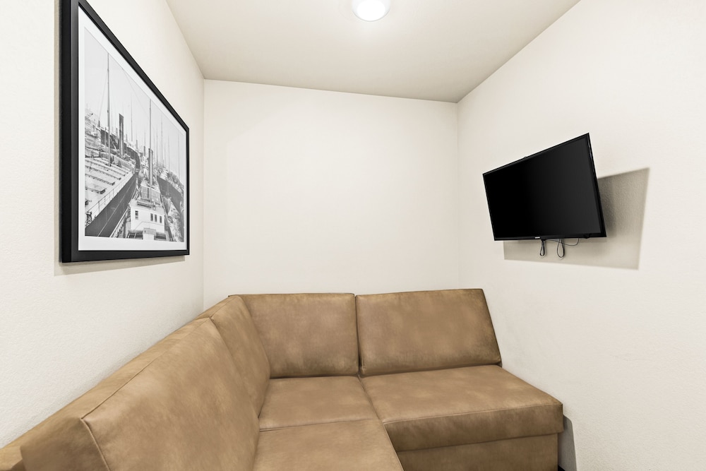 Cobblestone Hotel & Suites Ottumwa - photo 24