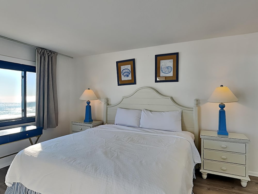 Emerald Towers II by Southern Vacation Rentals - photo 4