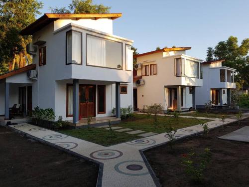 Kondo Villa — 4-Star Luxury Hotel in Praya, Indonesia