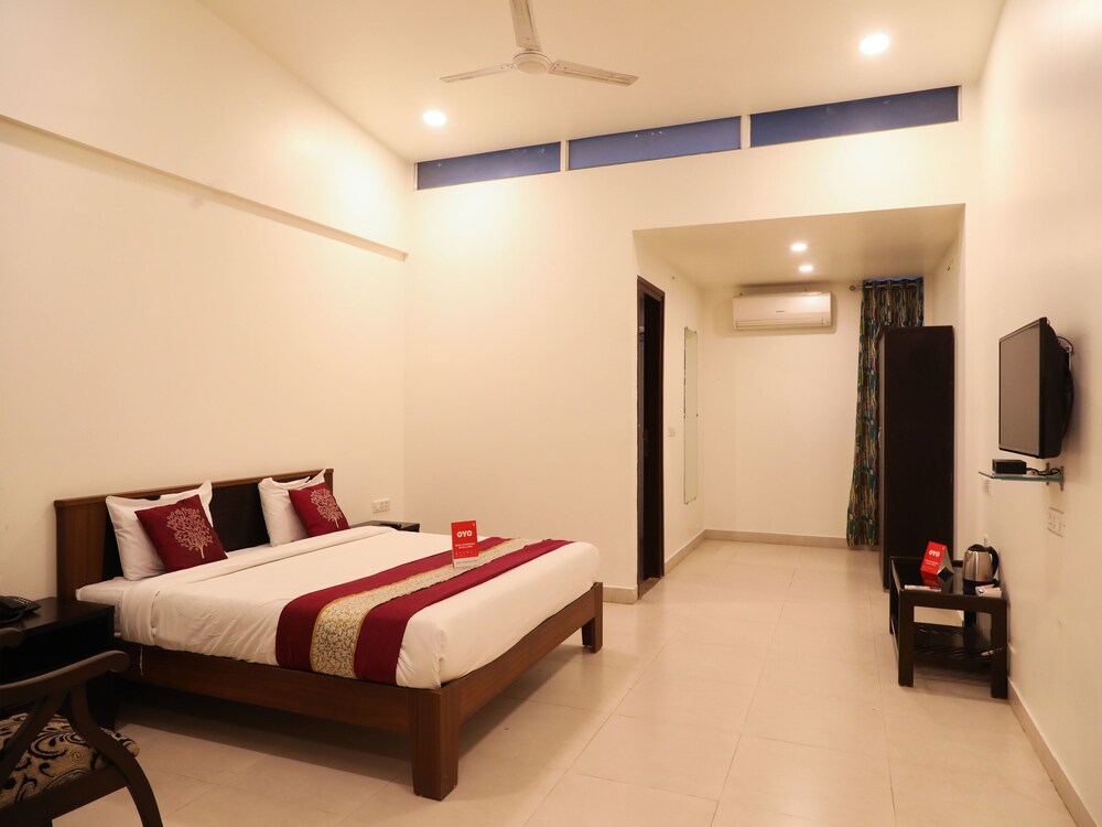Oyo 11889 White Hall — hotel in Nagpur