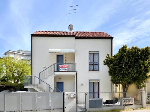Villa Santin Carraro Immobiliare Family Apartments — 4-Star Luxury Hotel in Lido Di Jesolo, Italy