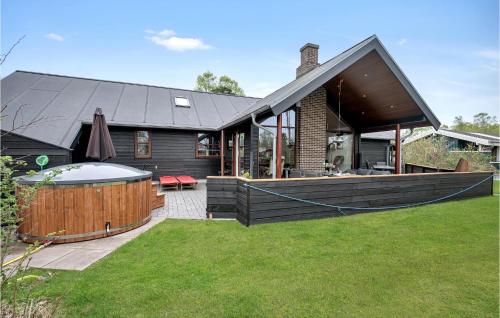 5 Bedroom Stunning Home In Grenaa — 5-Star Luxury Hotel in Grenaa, Denmark