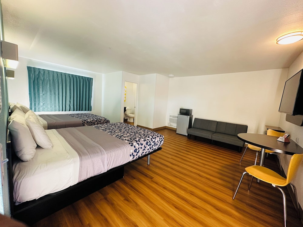 Motel 6 Crescent City CA - photo 2