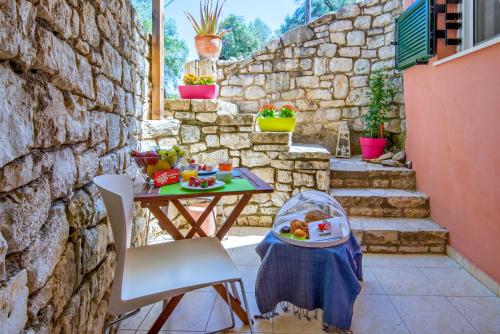 Margarita Apartments Paxos Studio Illa — 4-Star Luxury Hotel in Gaios, Greece