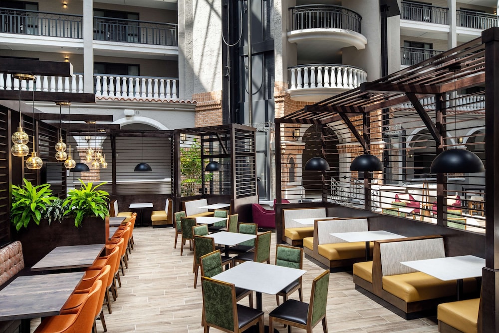 Embassy Suites by Hilton Orlando North - photo 2