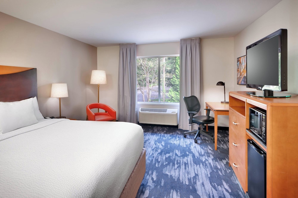 Fairfield Inn & Suites by Marriott Seattle Bellevue Redmond - photo 8
