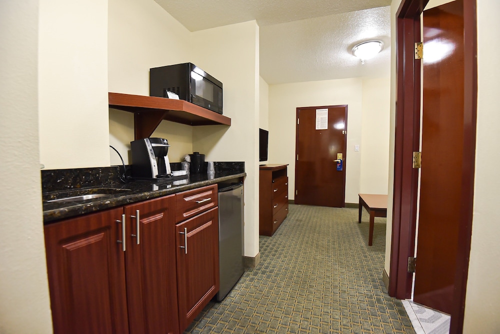 Holiday Inn Express & Suites Cocoa by IHG - photo 36