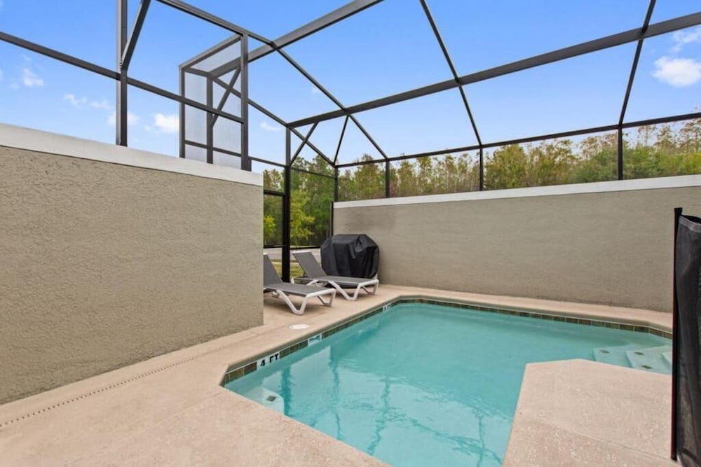Gorgeous 4 Bd w Pool at Storey Lake Resort 4277 - photo 36
