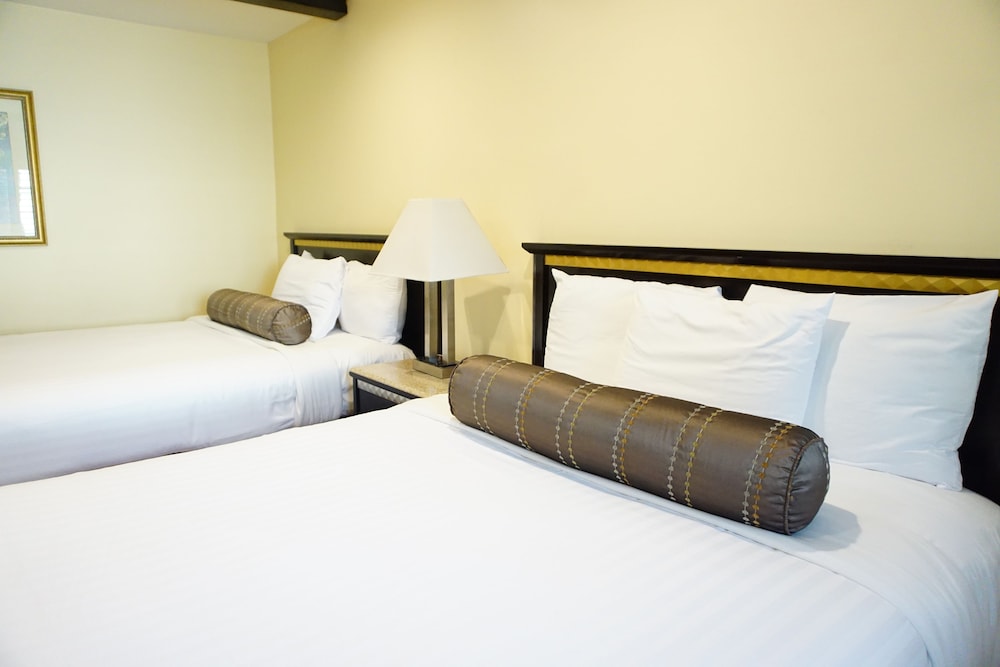 Tuscan Garden Inn - photo 16