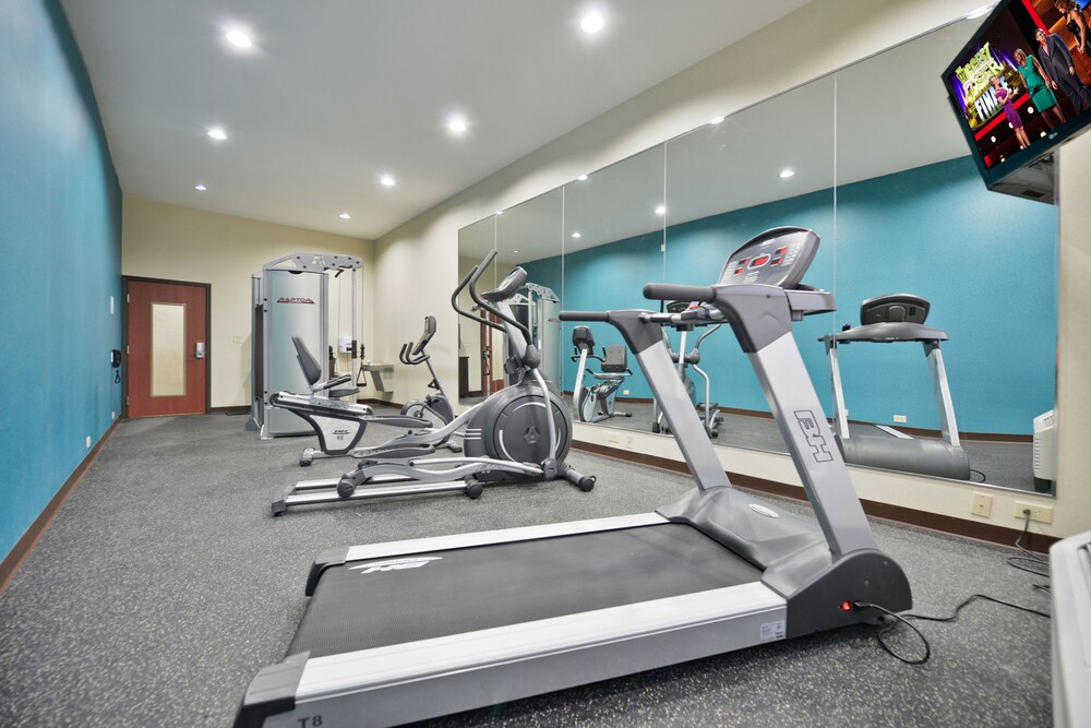Holiday Inn Express & Suites Forrest City by IHG - photo 16