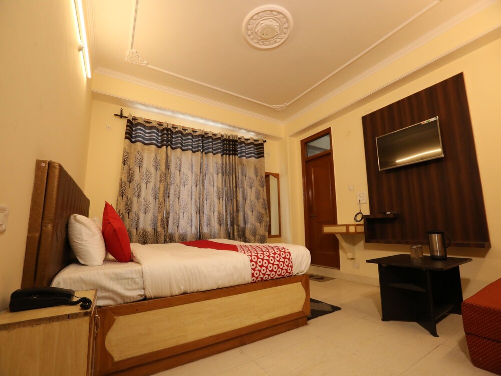 Oyo 14212 Tanwar Regency — Shimla