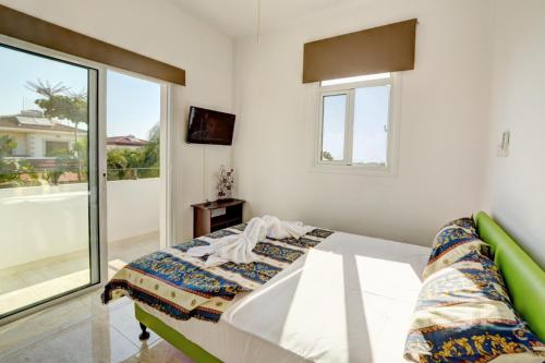 Villa Mario 2min walk from Kapparis Beach — 4-Star Luxury Hotel in Paralimni, Cyprus