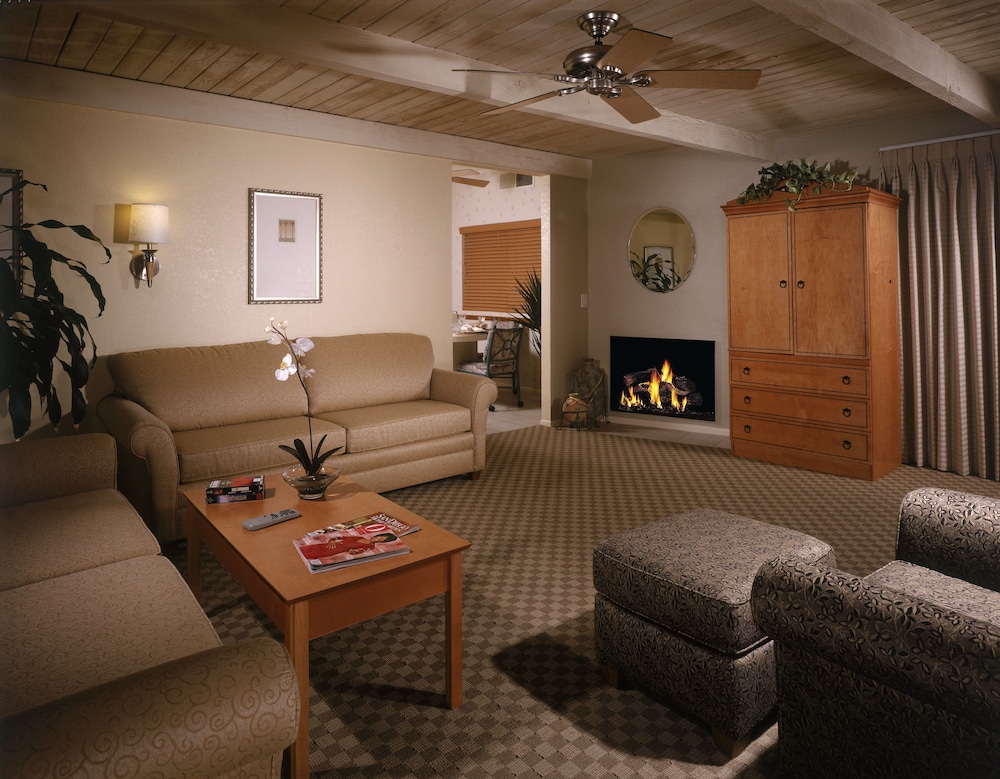 Desert Isle of Palm Springs by Diamond Resorts - photo 6