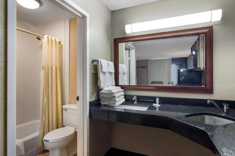 Suburban Extended Stay Hotel - photo 14