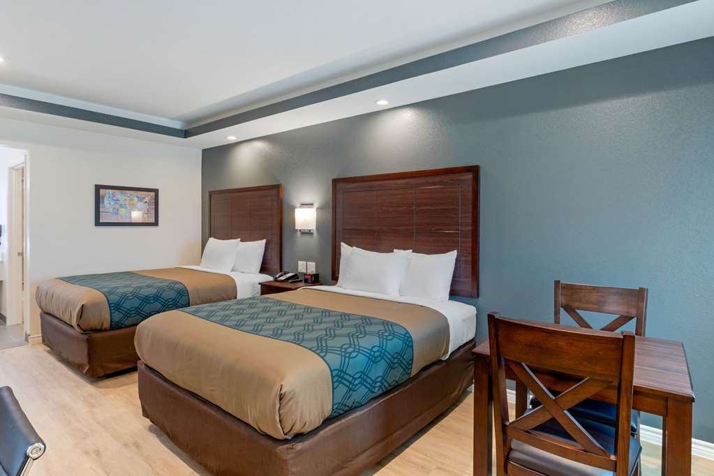 Econo Lodge Houston Northwest Cypress - photo 18