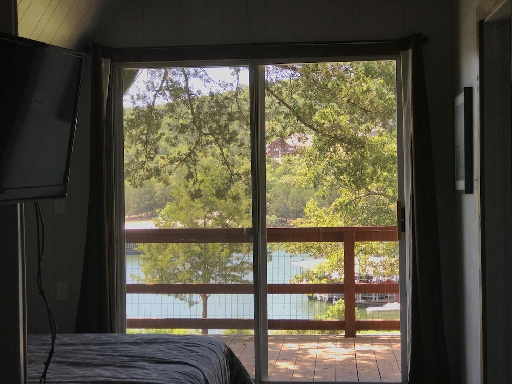 Calm Waters Cabin Resort - photo 111