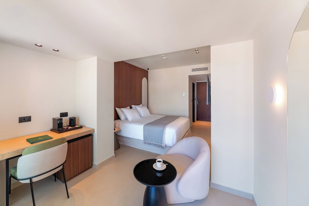 Alizo Comfort Chic Stay Rhodes Adults Only — 4-Star Luxury Hotel in Rodos, Greece