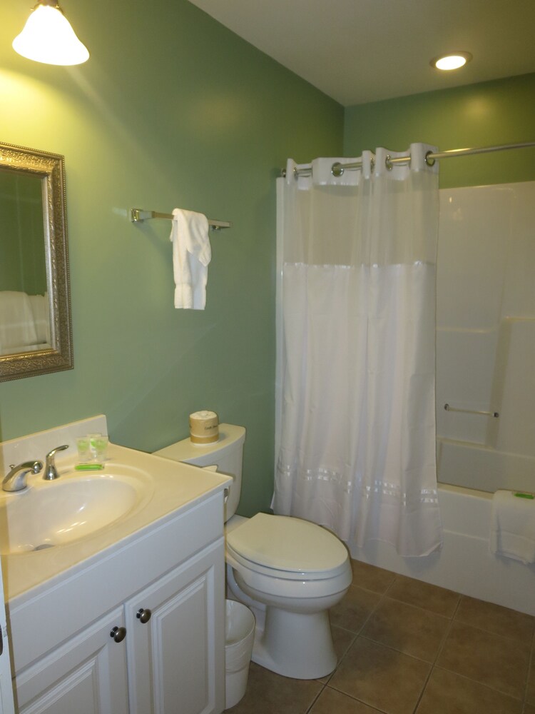 The Admiral's Inn Resort - photo 28