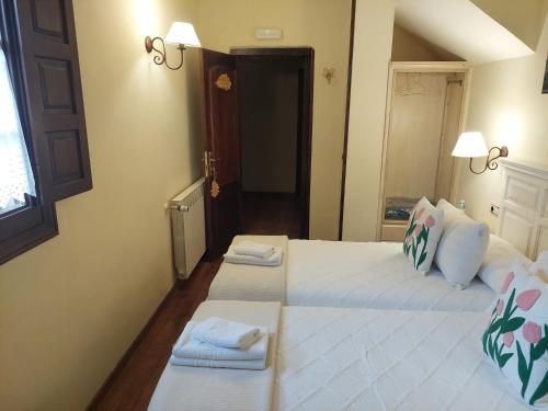 El Valle Hotel Rural — Sotillo Del Rincon — photo 2
