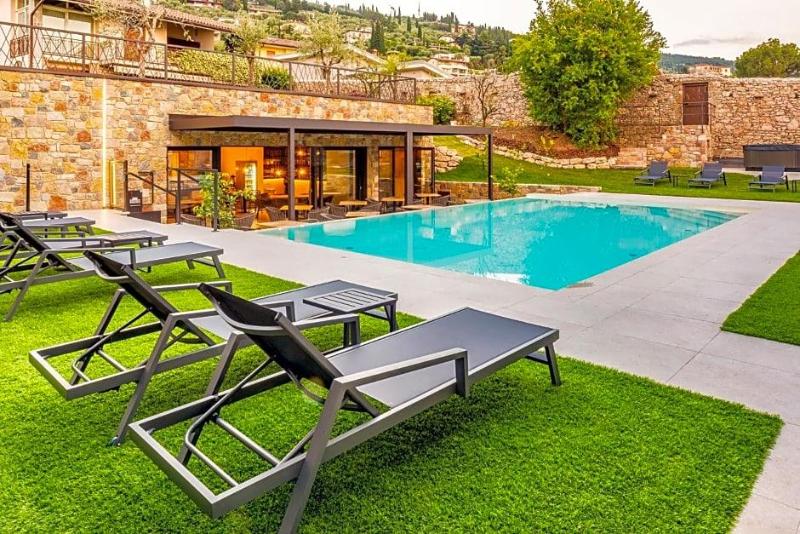 Relais Limonaia Suites & Garden Spa in Torri Del Benaco, Italy
