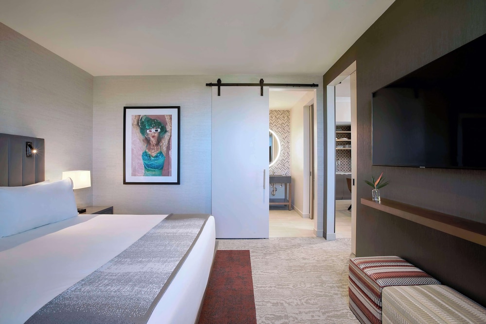THesis Hotel Miami Coral Gables Curio Collection by Hilton - photo 11