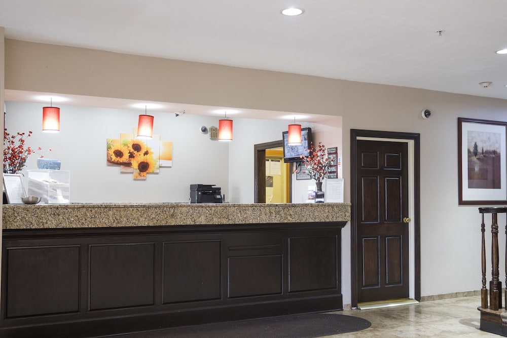 Holiday Inn Express & Suites Chicago Matteson an IHG Hotel - photo 27