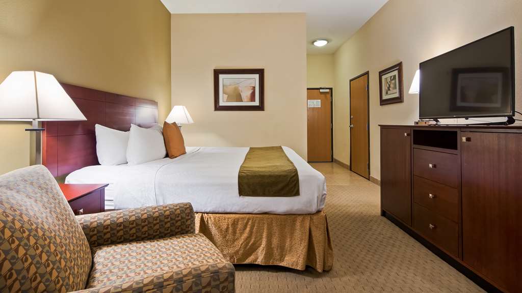 Best Western Plus Montezuma Inn & Suites - photo 7