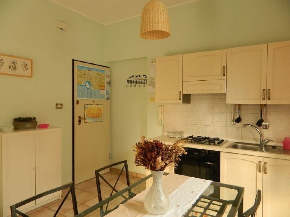 Bed & Roses in Montesilvano Marina, Italy