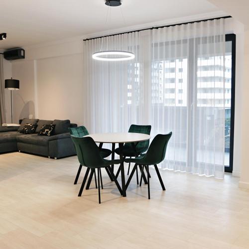 Via Vida I 2 Bedroom Apartments on Pipera Blvd — 4-Star Luxury Hotel in Voluntari, Romania
