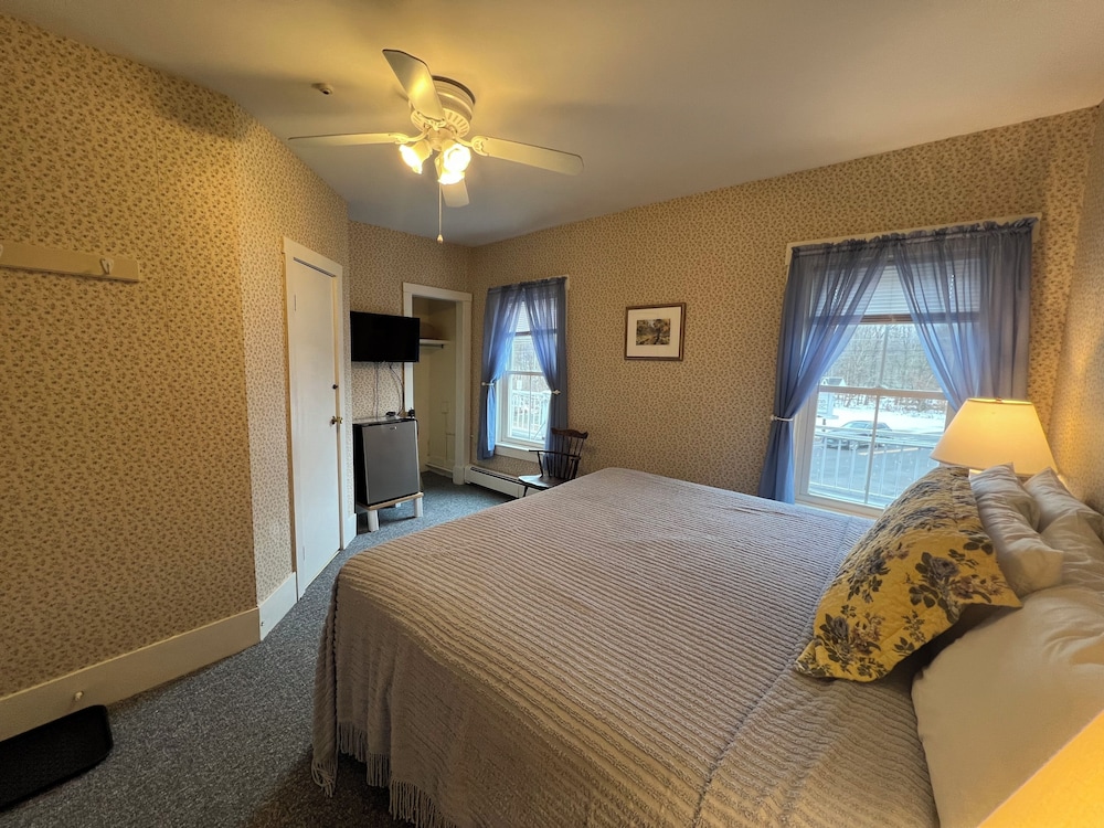 Echo Lake Inn - photo 14