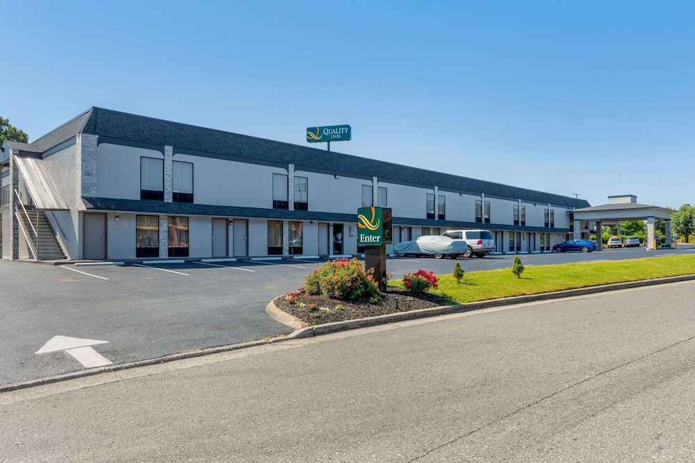 Quality Inn Cleveland North - photo 49