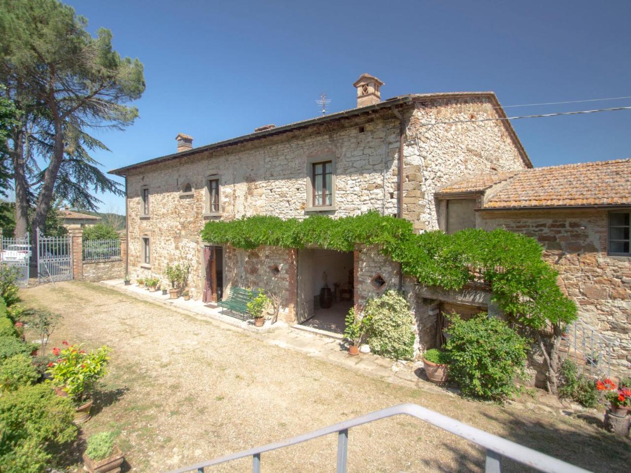 Holiday Home la Terrazza by Interhome — 4-Star Luxury Hotel in Radda In Chianti, Italy
