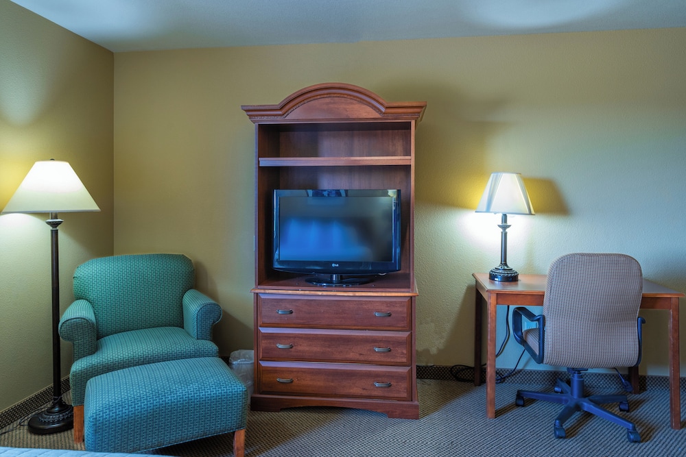 Baymont by Wyndham Pinedale - photo 34