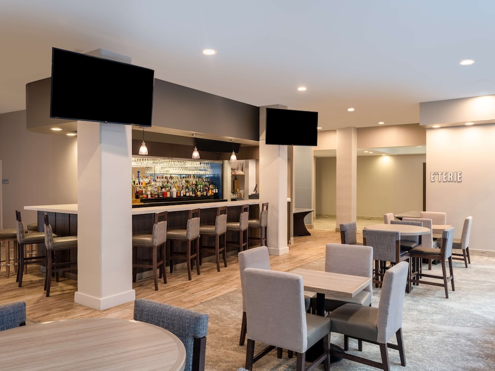 Embassy Suites by Hilton Baltimore Hunt Valley - photo 36