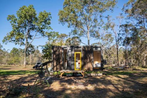 Woodlands by Tiny Away — hotel in Howard