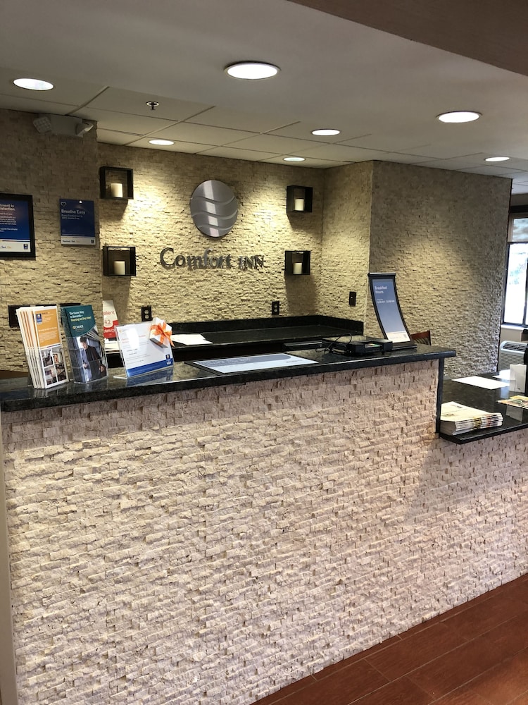 Spark by Hilton Ann Arbor South - photo 2