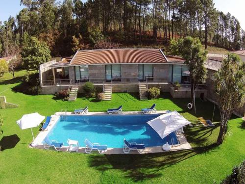 Splendid Ponte De Lima Villa 6 Bedrooms Villa Coura Coura Valley Views — 4-Star Luxury Hotel in Ponte De Lima, Portugal