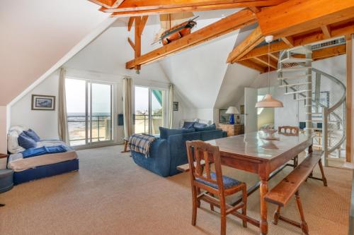 Appartement spacieux face mer — 4-Star Luxury Hotel in Le Croisic, France