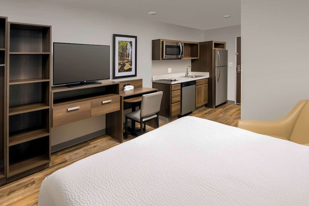 WoodSpring Suites Cherry Hill - photo 7