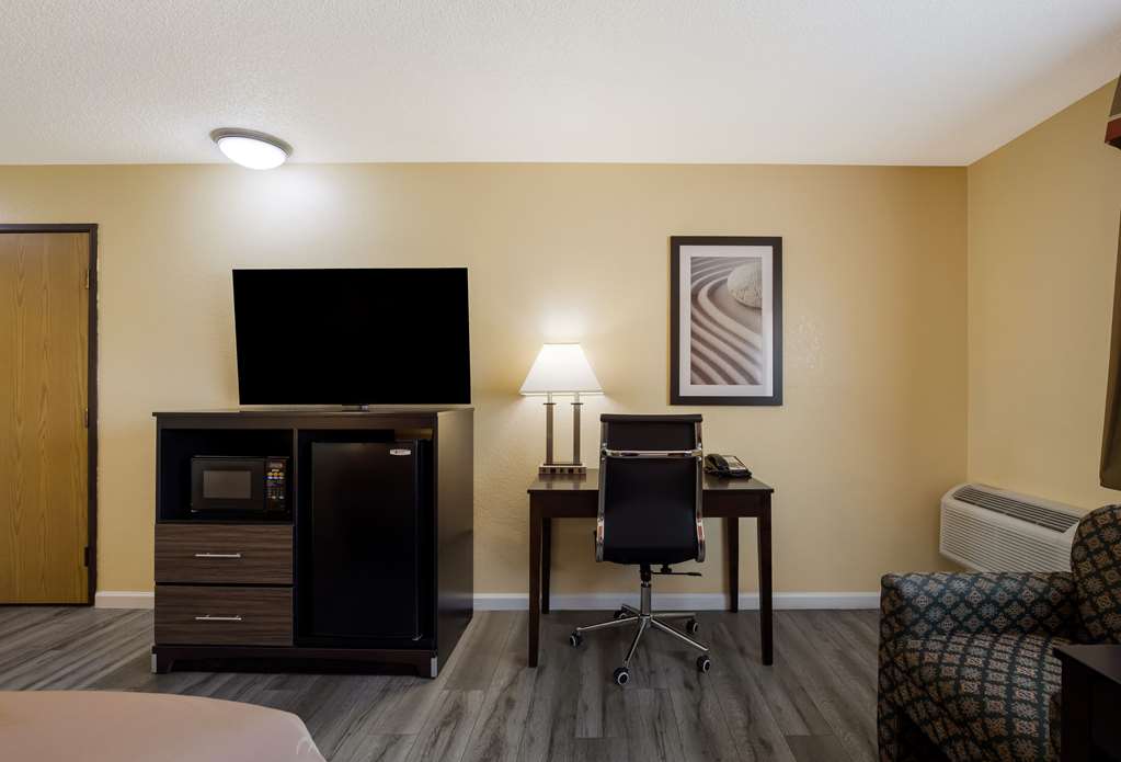 Quality Inn & Suites Medford Airport - photo 11