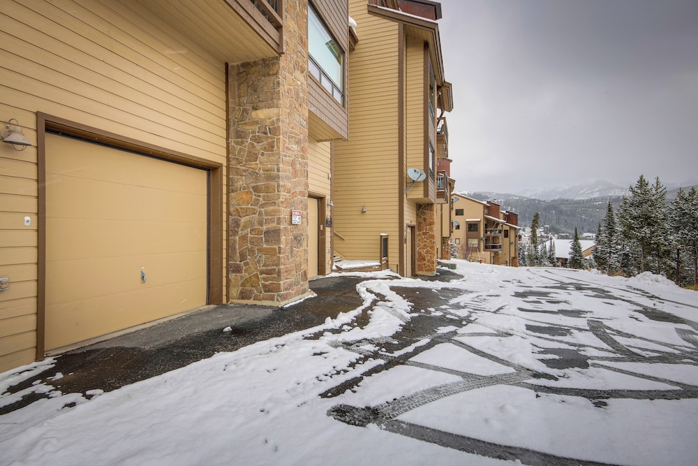 Big Sky Condo w Mountain Views 1 Mi to Resort - photo 35