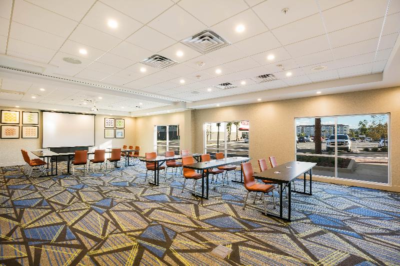 Holiday Inn Express Jacksonville Town Center - photo 81