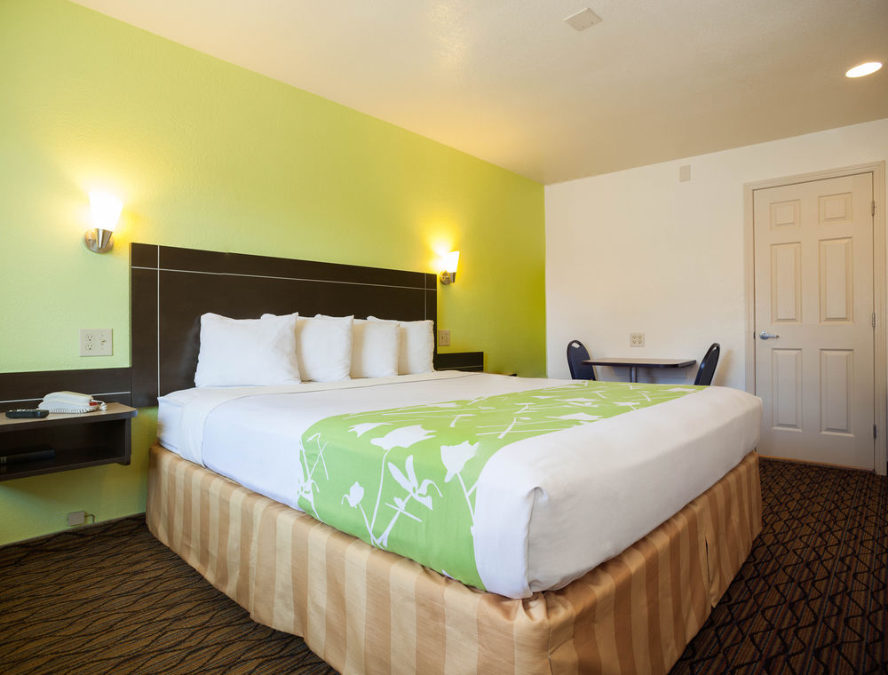 Piedmont Place in Oakland, United States